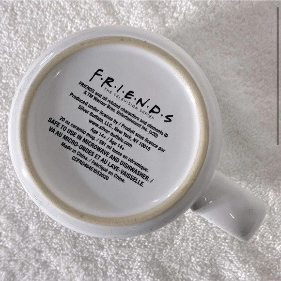 FRIENDS Meet Me At Central Perk Ceramic Mug - Picture 3 of 12